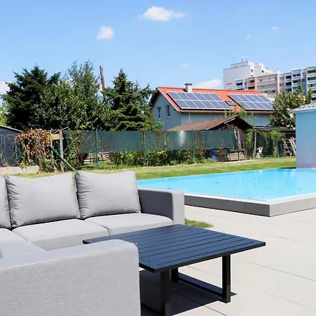 Rooftop Terrace, Free Garage Parking And Pool! Vienna Exterior photo