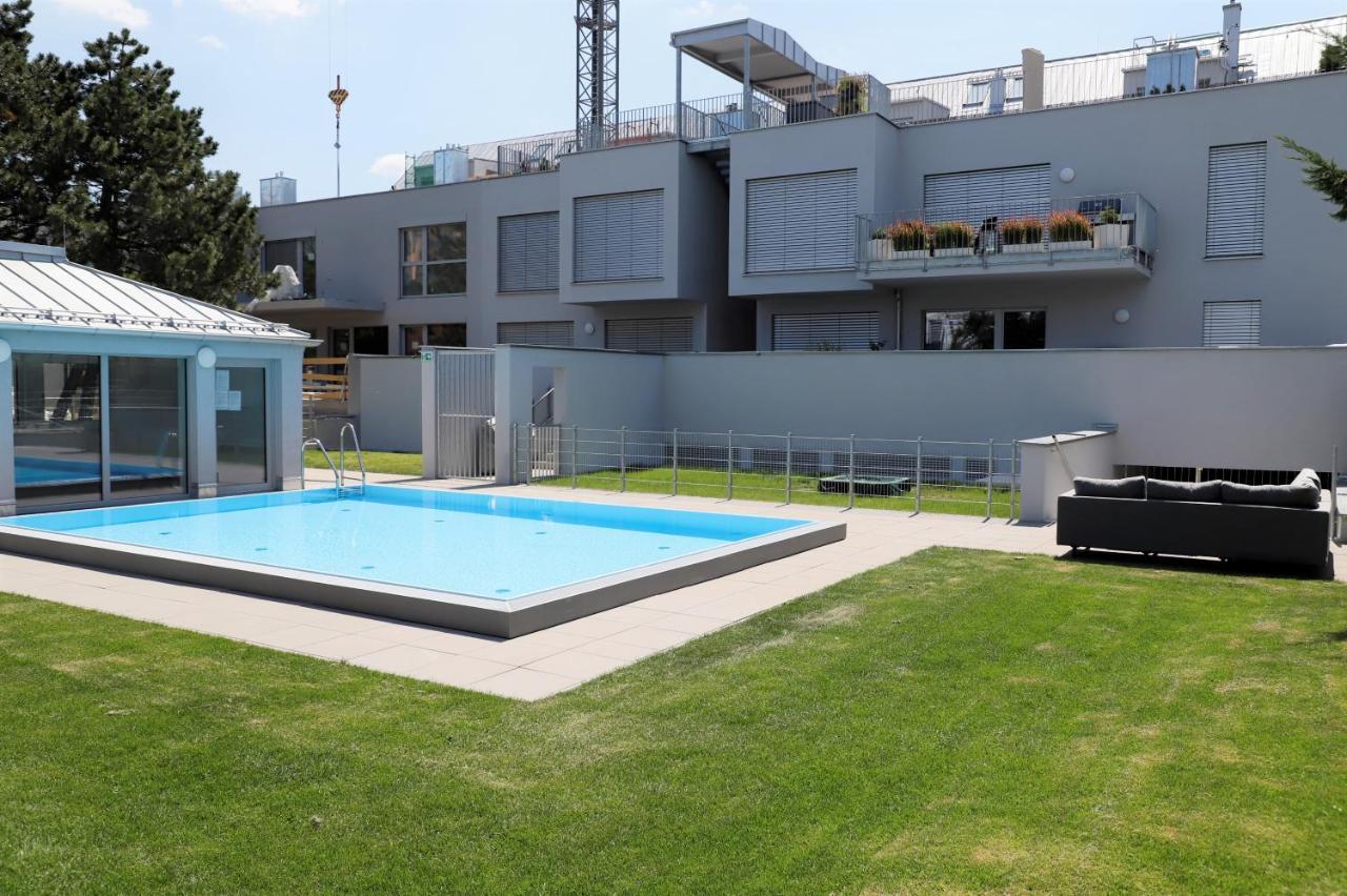 Apartment Rooftop Terrace, Free Garage Parking And Pool!