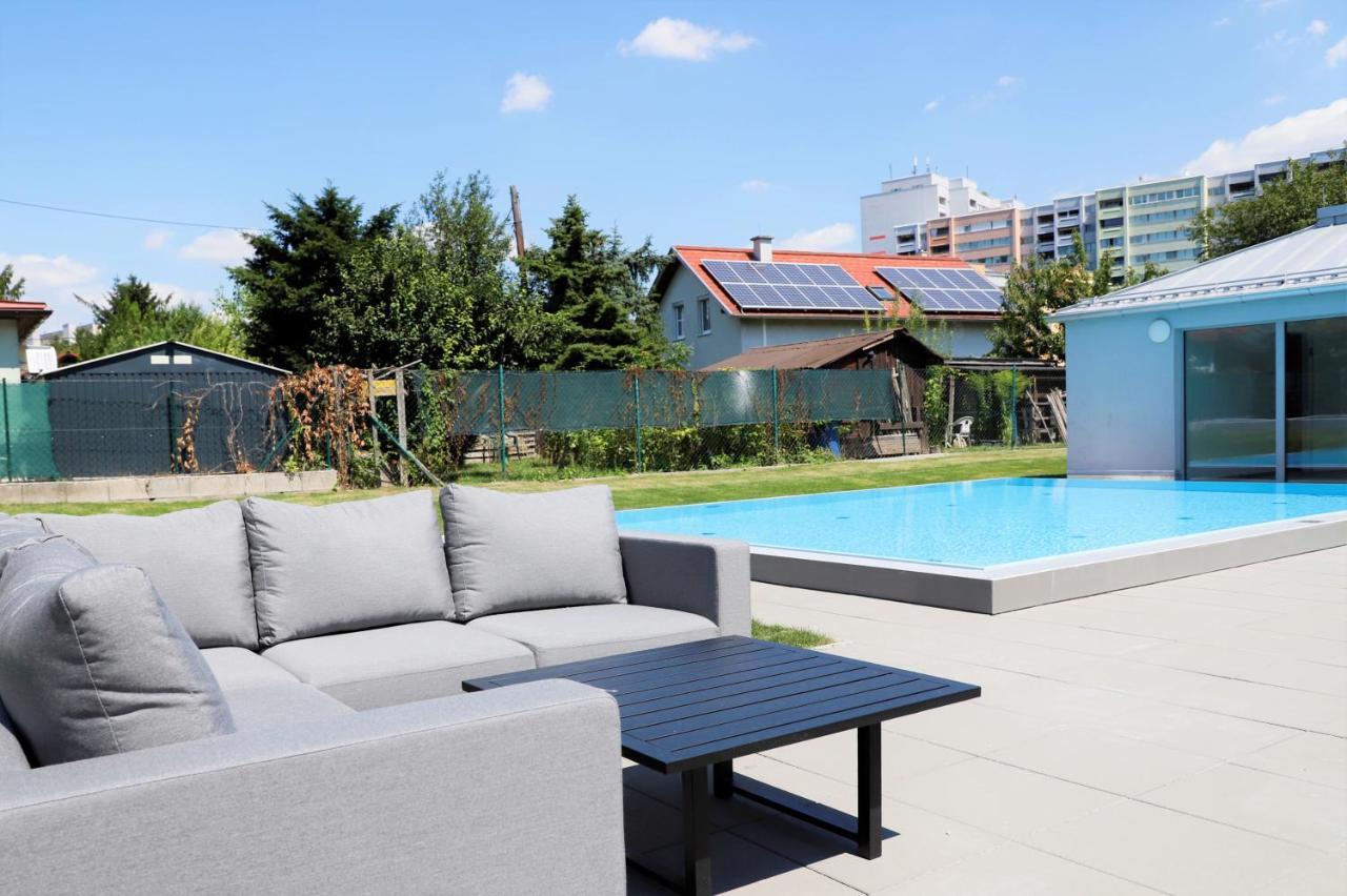 Rooftop Terrace, Free Garage Parking And Pool! *