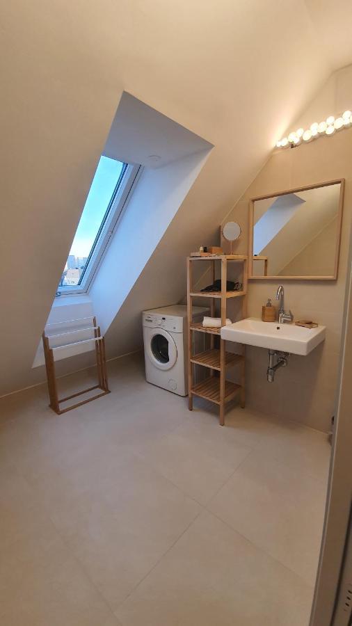 Rooftop Terrace, Free Garage Parking And Pool!