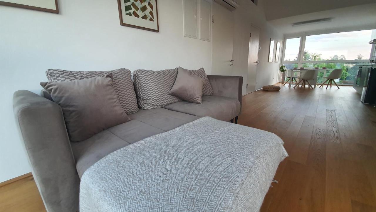 Rooftop Terrace, Free Garage Parking And Pool! *