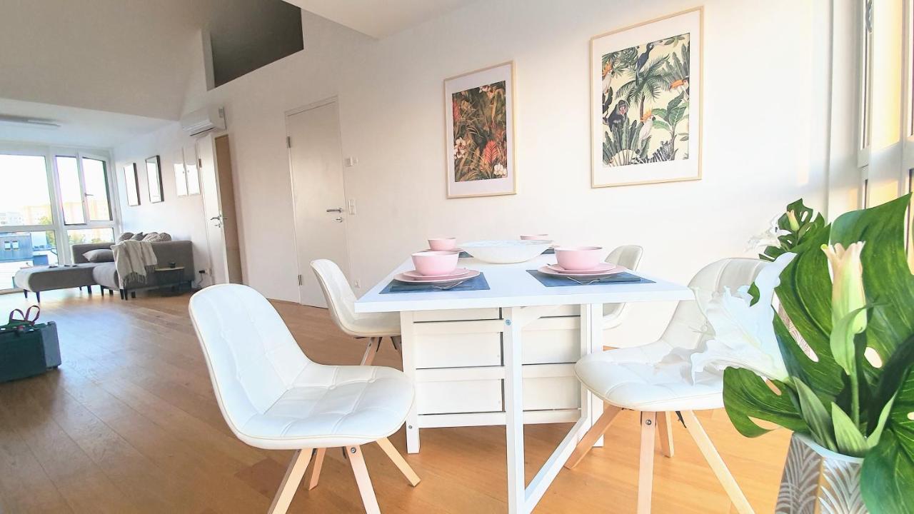 Rooftop Terrace, Free Garage Parking And Pool!